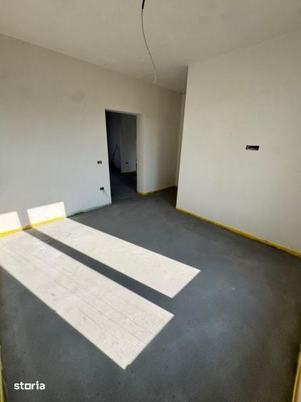 Casă cu 4 camere cu Teren 694 Mp în Mara