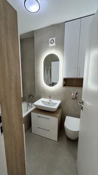Apartament cu 3 camere decomandat în Drumul Taberei