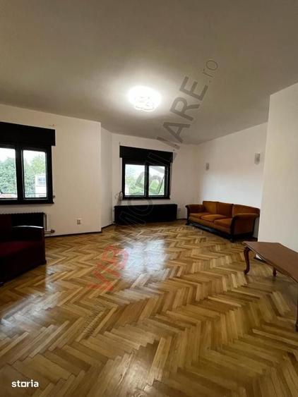 Apartament cu 3 camere decomandat în Dorobanți