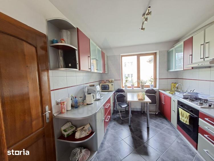 Spatiu birouri casa individuala curte proprie 9 birouri Selimbar - 1