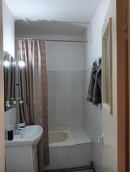 Garsonieră decomandată în Central