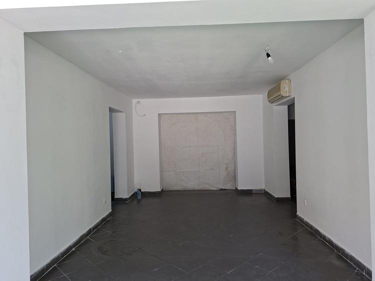 Spațiu comercial, de 60 mp, în Central