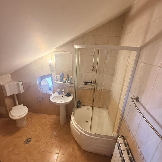 Casă cu 4 camere cu Teren 250 Mp în Crângași