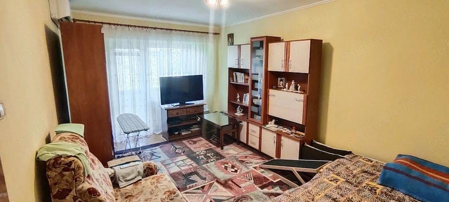 Apartament cu 2 camere decomandat în Est