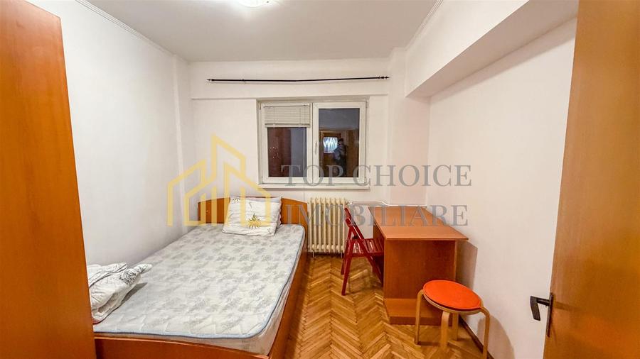 Apartament cu 3 camere semidecomandat, mobilat în 1 Mai