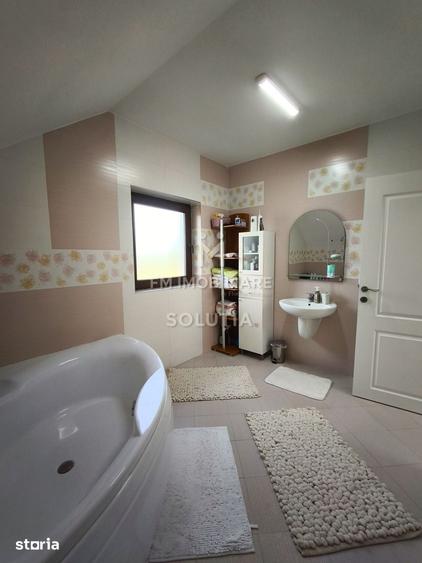 Casă cu 4 camere cu Teren 276 Mp în Valea Borcutului