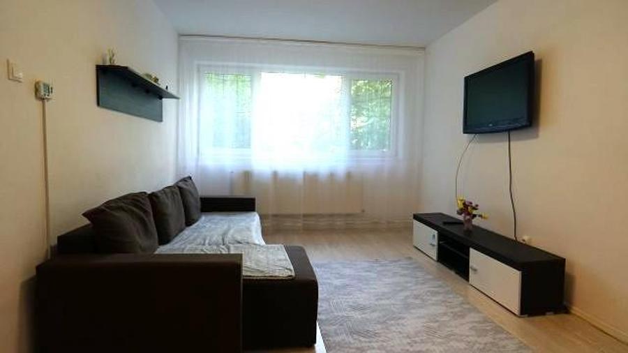 Apartament cu 2 camere semidecomandat în Aleea Trandafirilor
