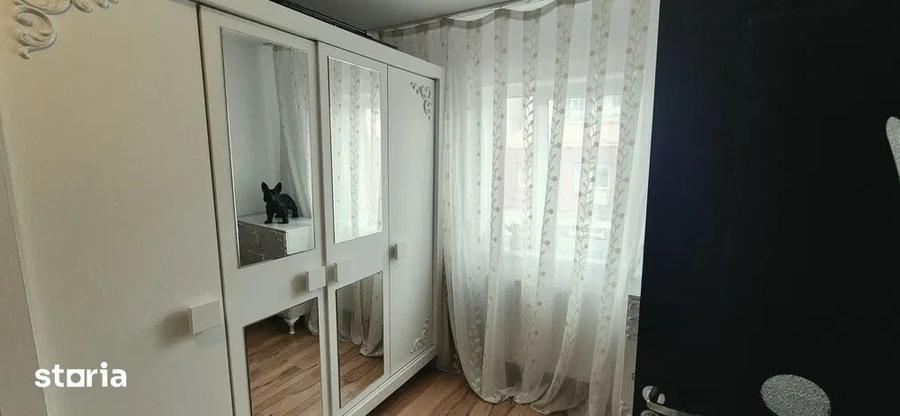 Apartament cu 2 camere semidecomandat în Tomis III