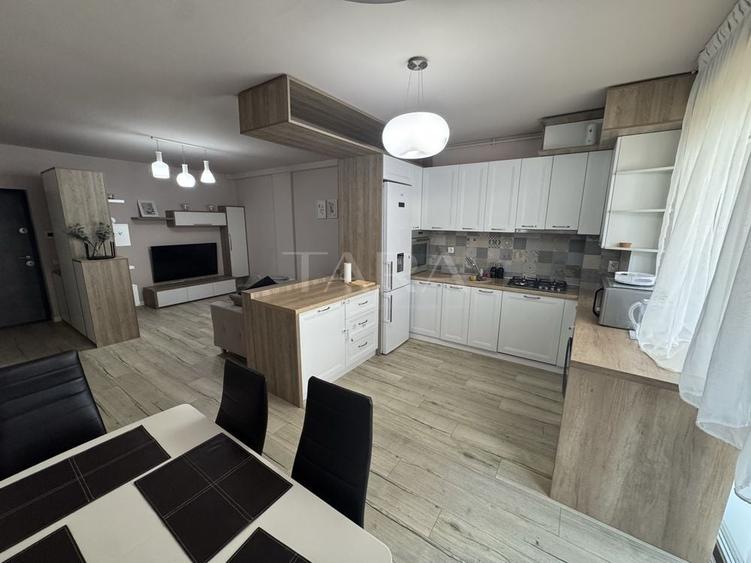 Apartament cu 2 camere semidecomandat, mobilat în Vest