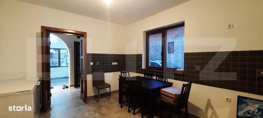 Casă cu 4 camere decomandat cu Teren 2600 Mp în Micula