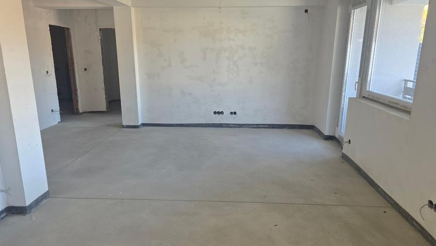 Apartament cu 3 camere decomandat în 22 Decembrie