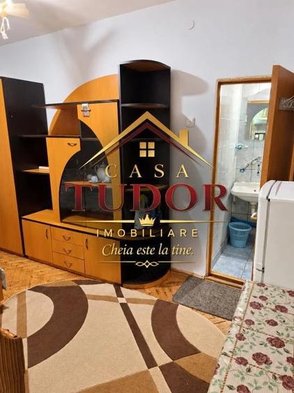 Garsonieră semidecomandată în Războieni