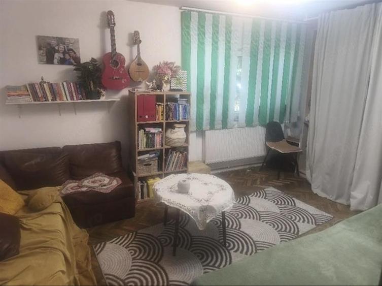 Decomandat, 53 mp cu centrala propie linga Generala 30 - 4