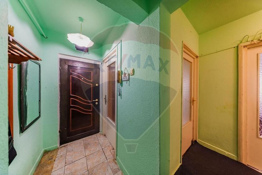 Apartament cu 3 camere decomandat, mobilat în Aurel Vlaicu