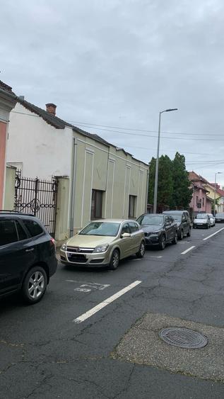 Apartament cu 2 camere decomandat în Exterior Vest