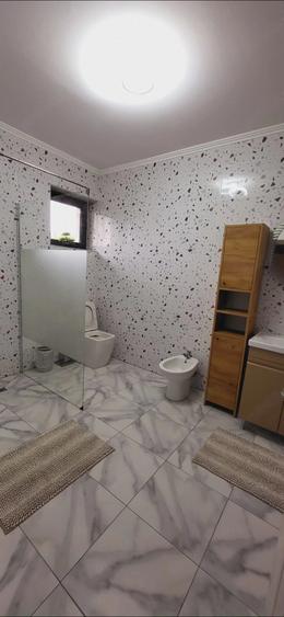 Casă cu 4 camere cu Teren 1000 Mp în Remuș