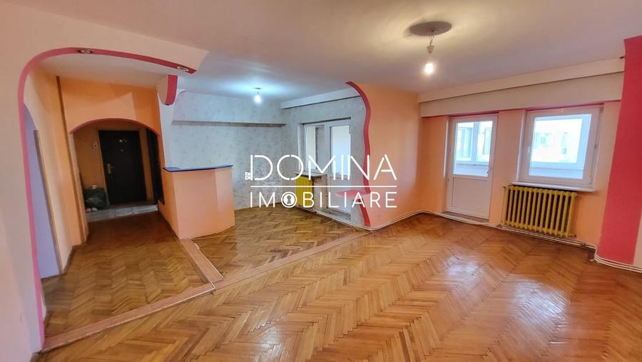 Apartament cu 3 camere decomandat, mobilat în Ultracentral
