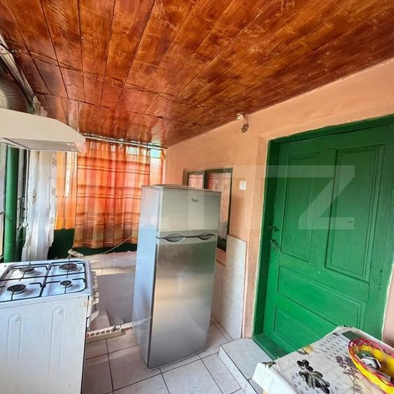 Casă cu 3 camere cu Teren 1700 Mp în Central