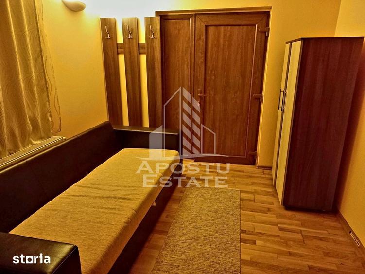Casă cu 8 camere cu Teren 400 Mp în Moneasa