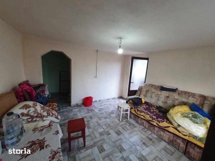 Casă cu 6 camere cu Teren 1200 Mp în Central