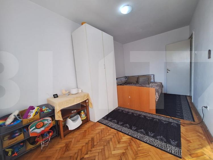 Apartament cu 3 camere semidecomandat, mobilat în Șagului