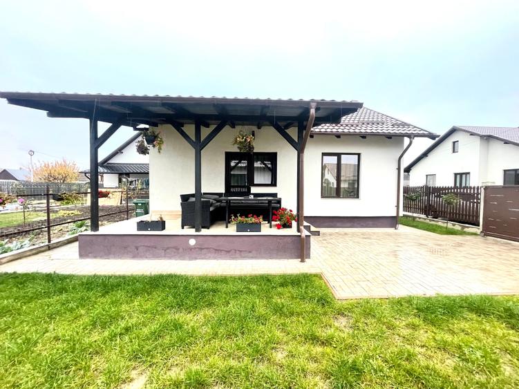 Casă individuală cu 3 camere cu Teren 250 Mp în Hemeiuș