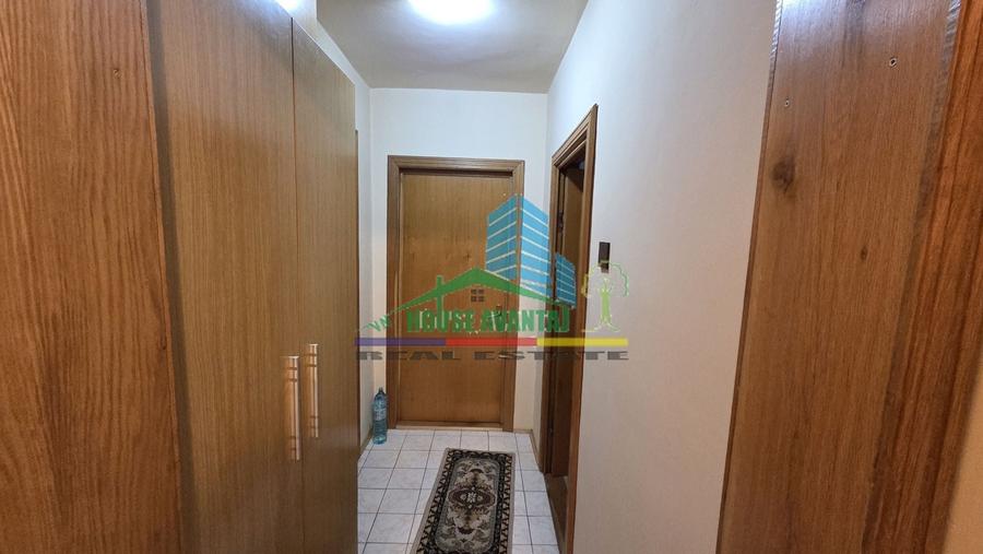 Apartament cu 3 camere decomandat, mobilat în Obor