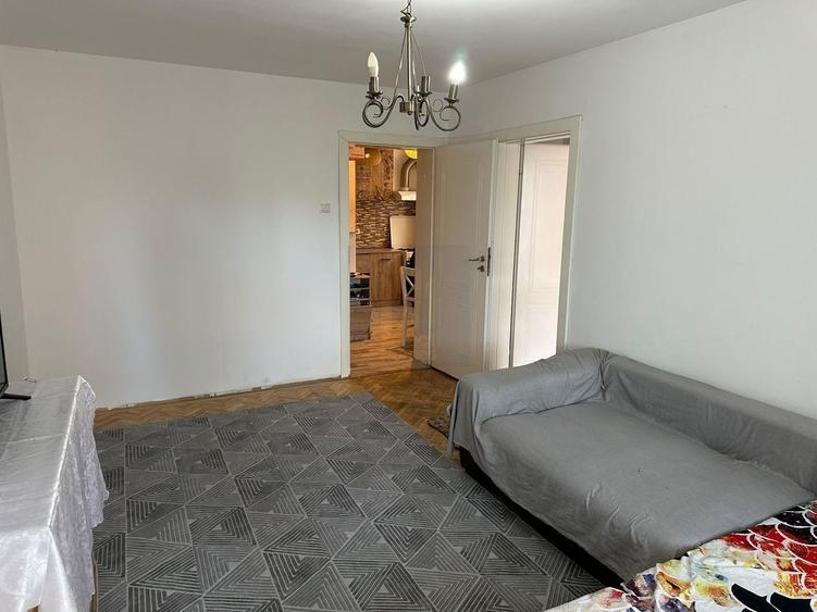 Apartament cu 2 camere semidecomandat, mobilat în Iancului