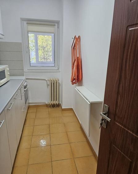 Garsonieră decomandată, mobilată în Tineretului