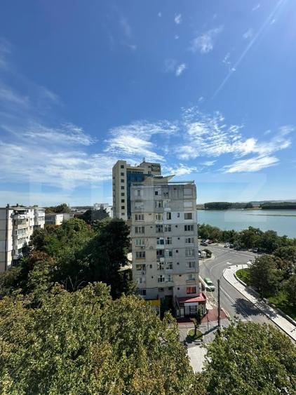 Apartament cu 3 camere circular, mobilat în Faleză