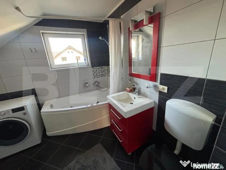 Apartament cu 3 camere semidecomandat în Florești