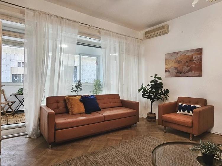 Apartament cu 4 camere semidecomandat în Dorobanți