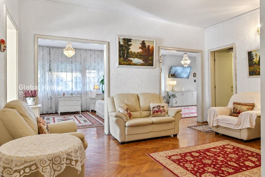 Apartament cu 4 camere decomandat, mobilat în Victoriei