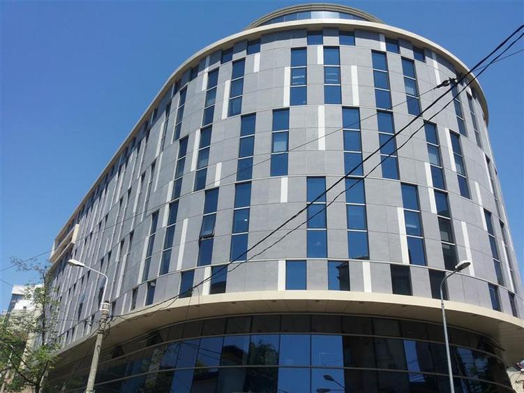 Birou, de 310 mp, în Armeneasca