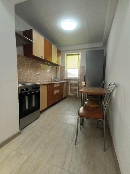Inchiriez apartament 2 camere brasov zona linistita - 4