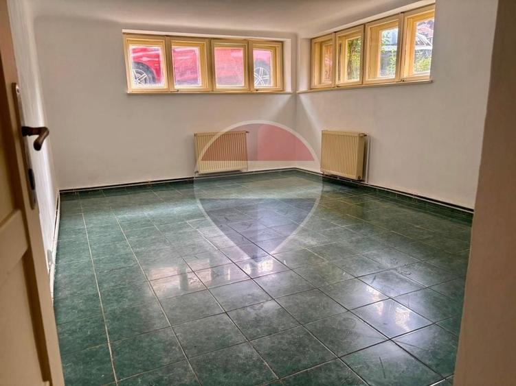 Apartament cu 3 camere semidecomandat în Grigorescu