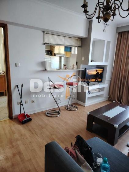 Apartament cu 2 camere semidecomandat în Crângași