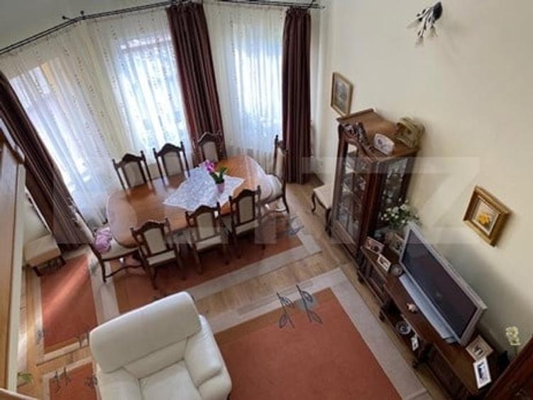 Casă individuală cu 8 camere cu Piscina în Exterior Nord
