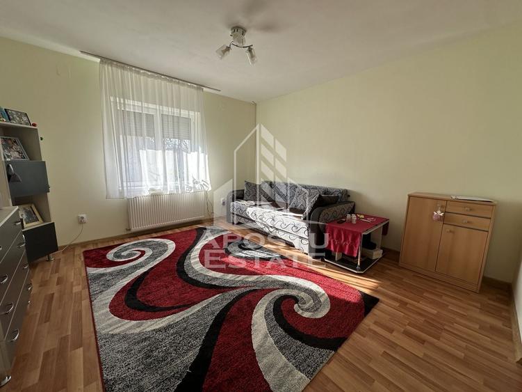 Casă individuală cu 3 camere cu Canalizare în Giroc