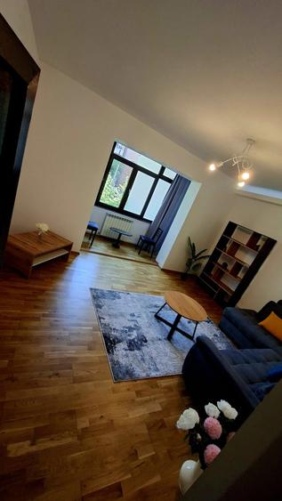 Apartament cu 3 camere decomandat în Trivale
