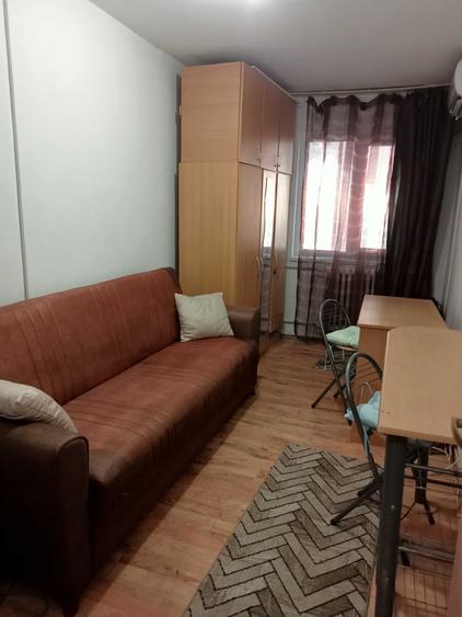 Garsonieră decomandată în Complex Studențesc