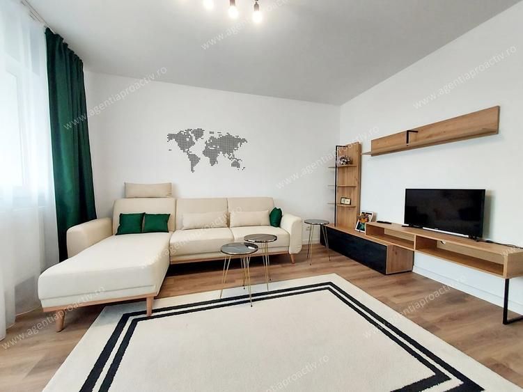 Apartament cu 2 camere decomandat în Piața Centrală