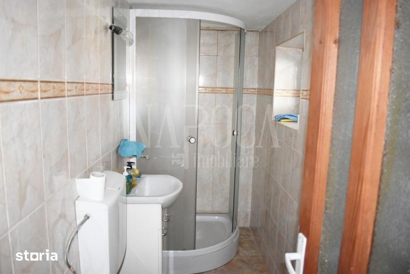 Casă cu 7 camere cu Teren 490 Mp în Nufărul