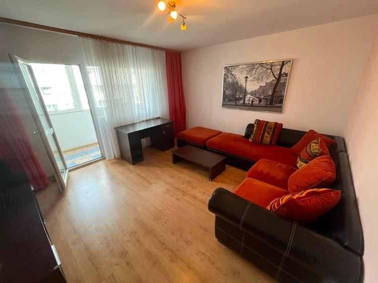 Apartament cu 2 camere decomandat în Drumul Taberei