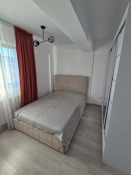Apartament cu 3 camere decomandat, mobilat în Central