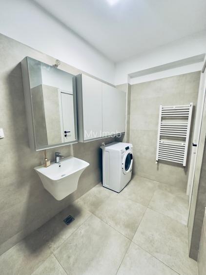 Apartament cu 2 camere de vanzare in zona Tractorul Coresi ,et 6/8 cu loc de par - 9