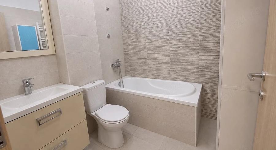 Apartament cu 3 camere decomandat în Colentina