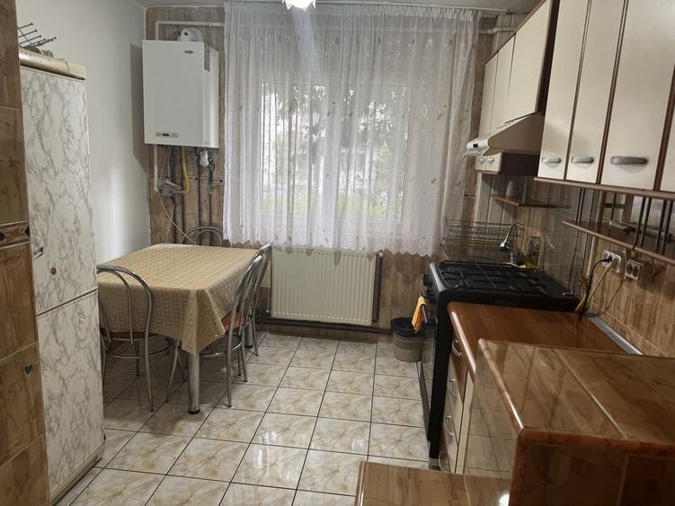 Apartament cu 2 camere semidecomandat în Bistrița