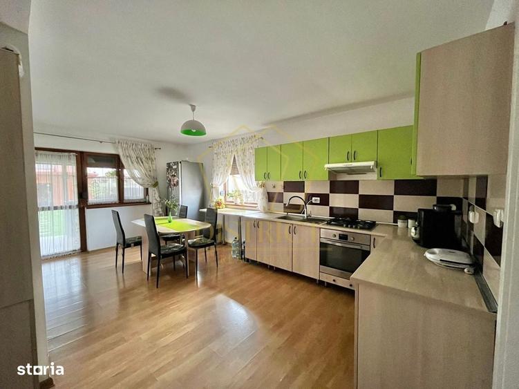 Casă cu 4 camere în Central