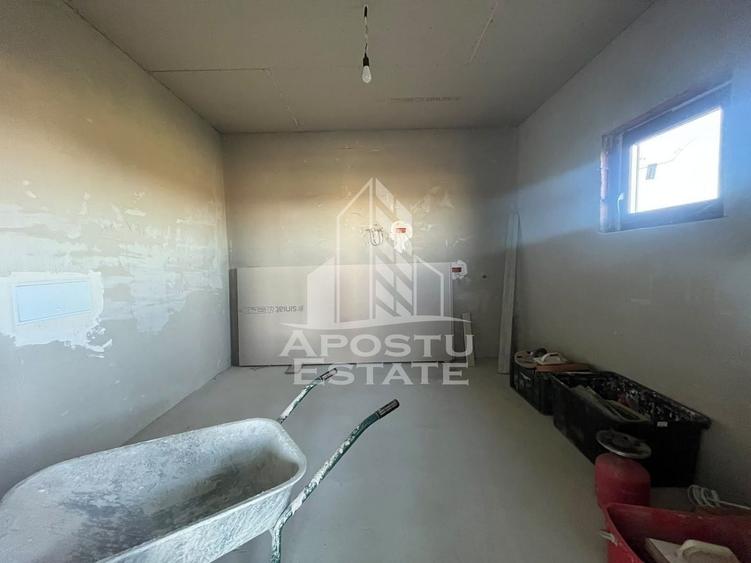 Casă individuală cu 4 camere cu Canalizare în Fântânele